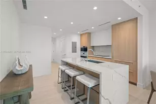 2411 Laguna Cir, Miami, FL 33181 - Photo 11