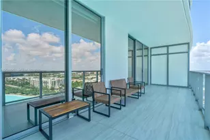 2411 Laguna Cir, Miami, FL 33181 - Photo 25