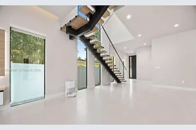 1135 NE 11th Ave, Fort Lauderdale, FL 33304 - Photo 13