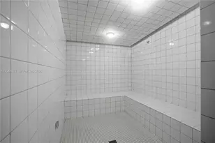 151 SE 1st St, Miami, FL 33131 - Photo 23
