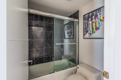 6767 Collins Ave #1608, Miami Beach, FL 33141 - Photo 11