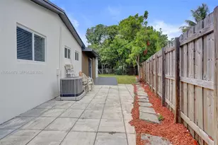211 SW 64th Ave, Pembroke Pines, FL 33023 - Photo 33