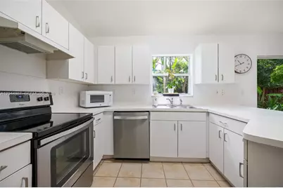 18061 SW 152nd Ct, Miami, FL 33187 - Photo 5