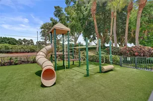 19473 NW 24th Pl, Pembroke Pines, FL 33029 - Photo 43
