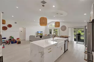 19473 NW 24th Pl, Pembroke Pines, FL 33029 - Photo 11