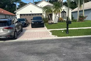 1971 Oak Berry Cir, Wellington, FL 33414 - Photo 3
