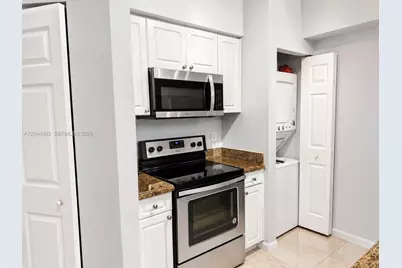 17145 N Bay Rd #4502, Sunny Isles Beach, FL 33160 - Photo 5