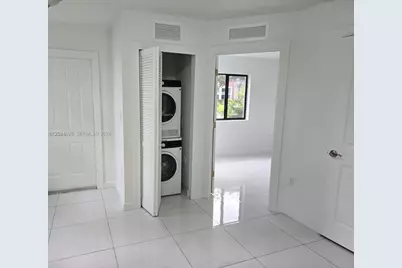 2771 NW 43rd Terrance #2771, Miami, FL 33142 - Photo 3