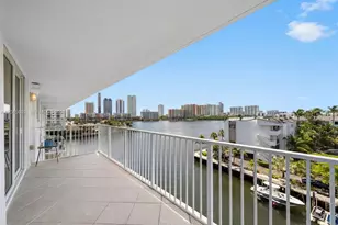4000 NE 169th St, North Miami Beach, FL 33160 - Photo 15