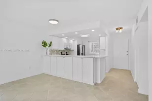 4000 NE 169th St, North Miami Beach, FL 33160 - Photo 15