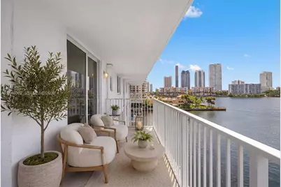 4000 NE 169th St #607, North Miami Beach, FL 33160 - Photo 3