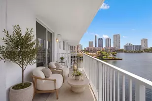 4000 NE 169th St, North Miami Beach, FL 33160 - Photo 3