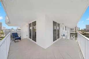 4000 NE 169th St, North Miami Beach, FL 33160 - Photo 23