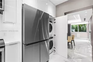 10190 Collins Ave, Bal Harbour, FL 33154 - Photo 9