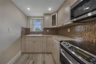 20 NW 87th Ave, Miami, FL 33172 - Photo 3