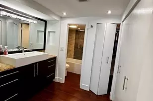 100 Bayview Dr, Sunny Isles Beach, FL 33160 - Photo 19