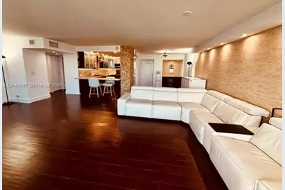 100 Bayview Dr #2124, Sunny Isles Beach, FL 33160 - Photo 5