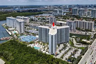 100 Bayview Dr, Sunny Isles Beach, FL 33160 - Photo 35