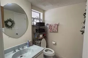 9340 Lagoon Pl, Davie, FL 33324 - Photo 7