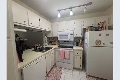 9340 Lagoon Pl #202, Davie, FL 33324 - Photo 1