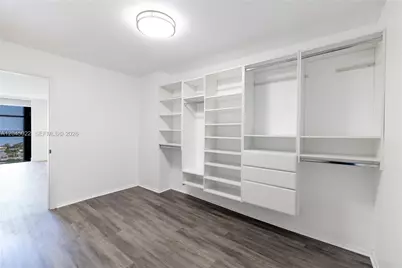 1000 Quayside Ter #1702, Miami, FL 33138 - Photo 11