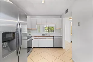 1100 SW 128th Terrace, Pembroke Pines, FL 33027 - Photo 5