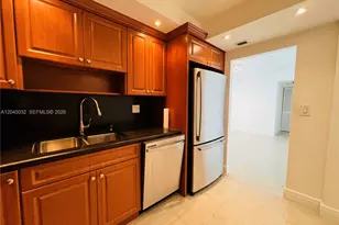 2333 Brickell Ave, Miami, FL 33129 - Photo 5