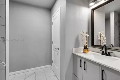 1246 Fisherman St, Opa-Locka, FL 33054 - Photo 9