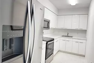 800 Claughton Island Dr, Miami, FL 33131 - Photo 7