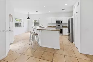 285 NE 32nd Terrace, Homestead, FL 33033 - Photo 11