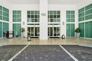 950 Brickell Bay Dr, Miami, FL 33131 - Photo 21