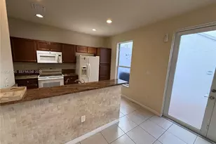 9572 SW 169th Pl, Miami, FL 33196 - Photo 7