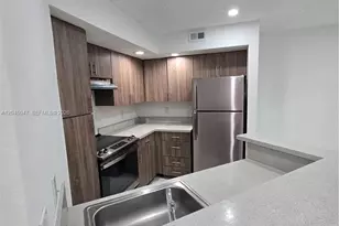 595 Vista Isles Dr, Sunrise, FL 33325 - Photo 3