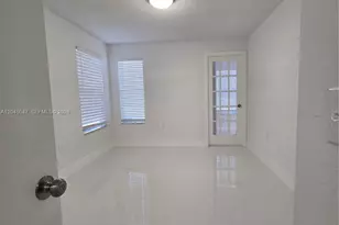 595 Vista Isles Dr, Sunrise, FL 33325 - Photo 7