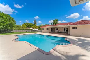 9900 SW 62nd St, Miami, FL 33173 - Photo 17