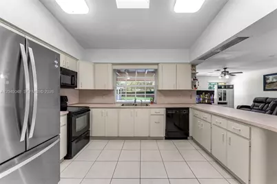 9900 SW 62nd St, Miami, FL 33173 - Photo 23