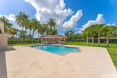 9900 SW 62nd St, Miami, FL 33173 - Photo 15