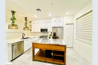10295 NW 64th Ter #104, Doral, FL 33178 - Photo 1