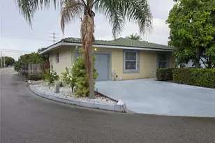 1340 SW 122nd Way, Pembroke Pines, FL 33025 - Photo 1