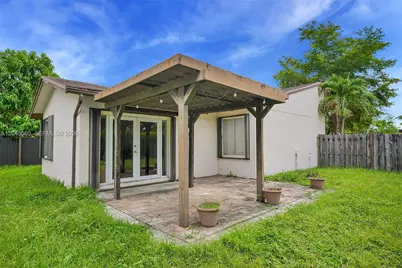 9786 SW 147th Ct, Miami, FL 33196 - Photo 17