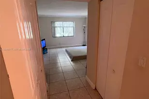 197 Lakeview Dr, Weston, FL 33326 - Photo 17