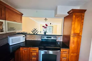 197 Lakeview Dr, Weston, FL 33326 - Photo 9