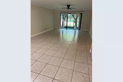 197 Lakeview Dr #105, Weston, FL 33326 - Photo 13