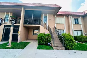 197 Lakeview Dr, Weston, FL 33326 - Photo 1