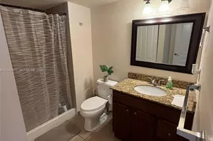 197 Lakeview Dr, Weston, FL 33326 - Photo 17