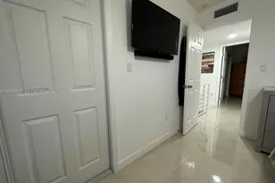 1560 W 46th St, Hialeah, FL 33012 - Photo 11