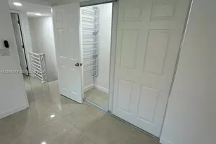 1560 W 46th St, Hialeah, FL 33012 - Photo 17
