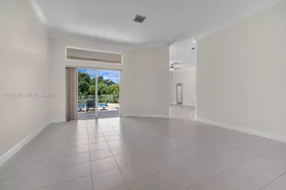 16310 Paddock Ln, Weston, FL 33326 - Photo 19