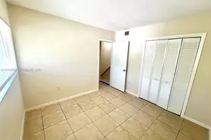 7626 NE 6th Ct, Miami, FL 33138 - Photo 9