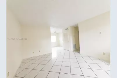 5870 NW 16th Pl #4, Sunrise, FL 33313 - Photo 3